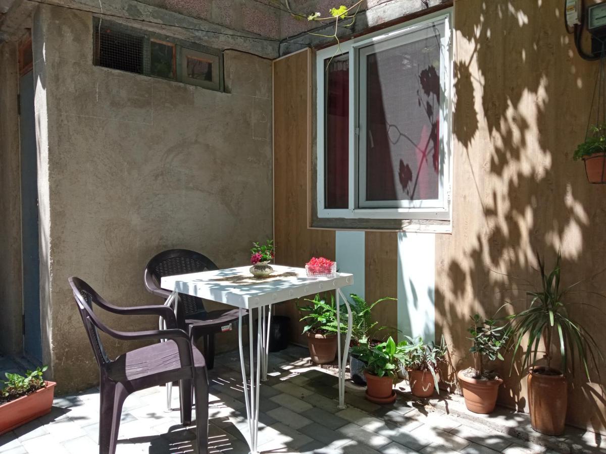 Cortile Apartment Tbilisi Exterior photo